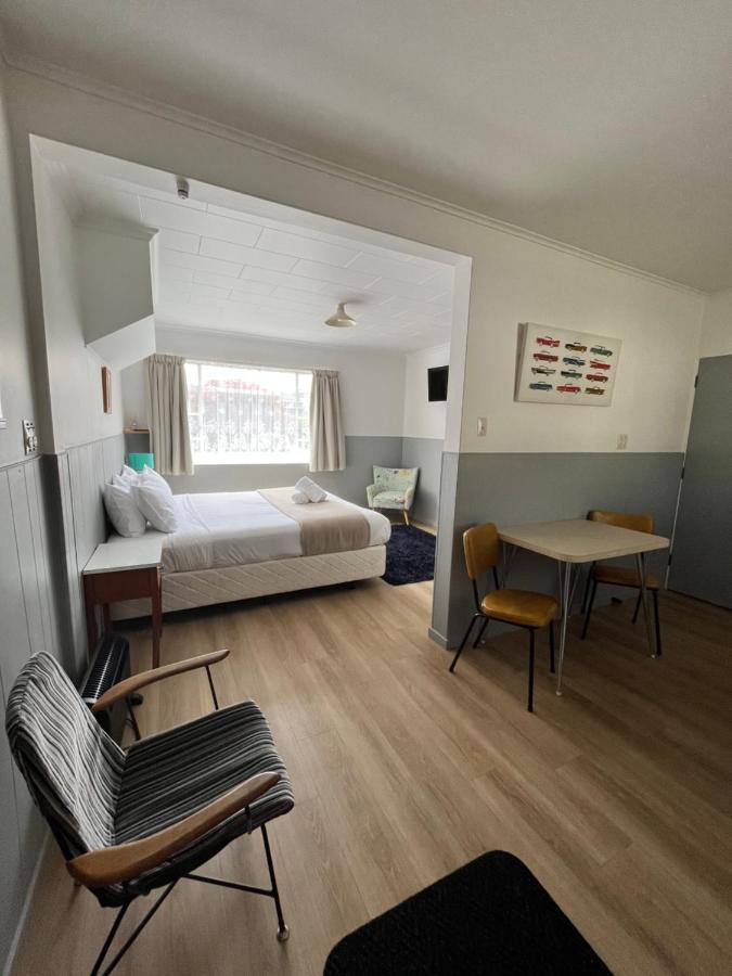 Bings Motel *